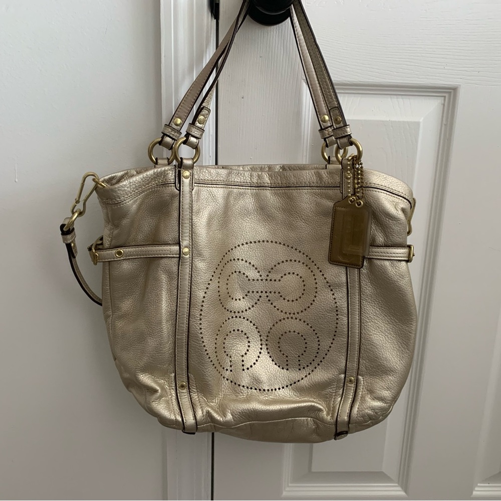Gold Coach tote/shoulder bag